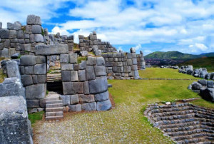 Sacsayhuaman complejo arqueologico en Cusco